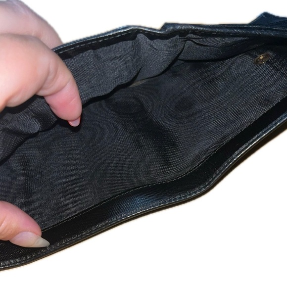 PRADA Saffiano Triangle Hardware Flap Women's Compact Wallet Nero Black - Picture 12 of 14